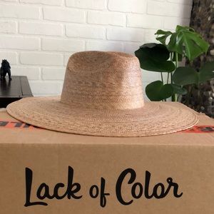 BRAND NEW Lack of colors -western wide Palma!